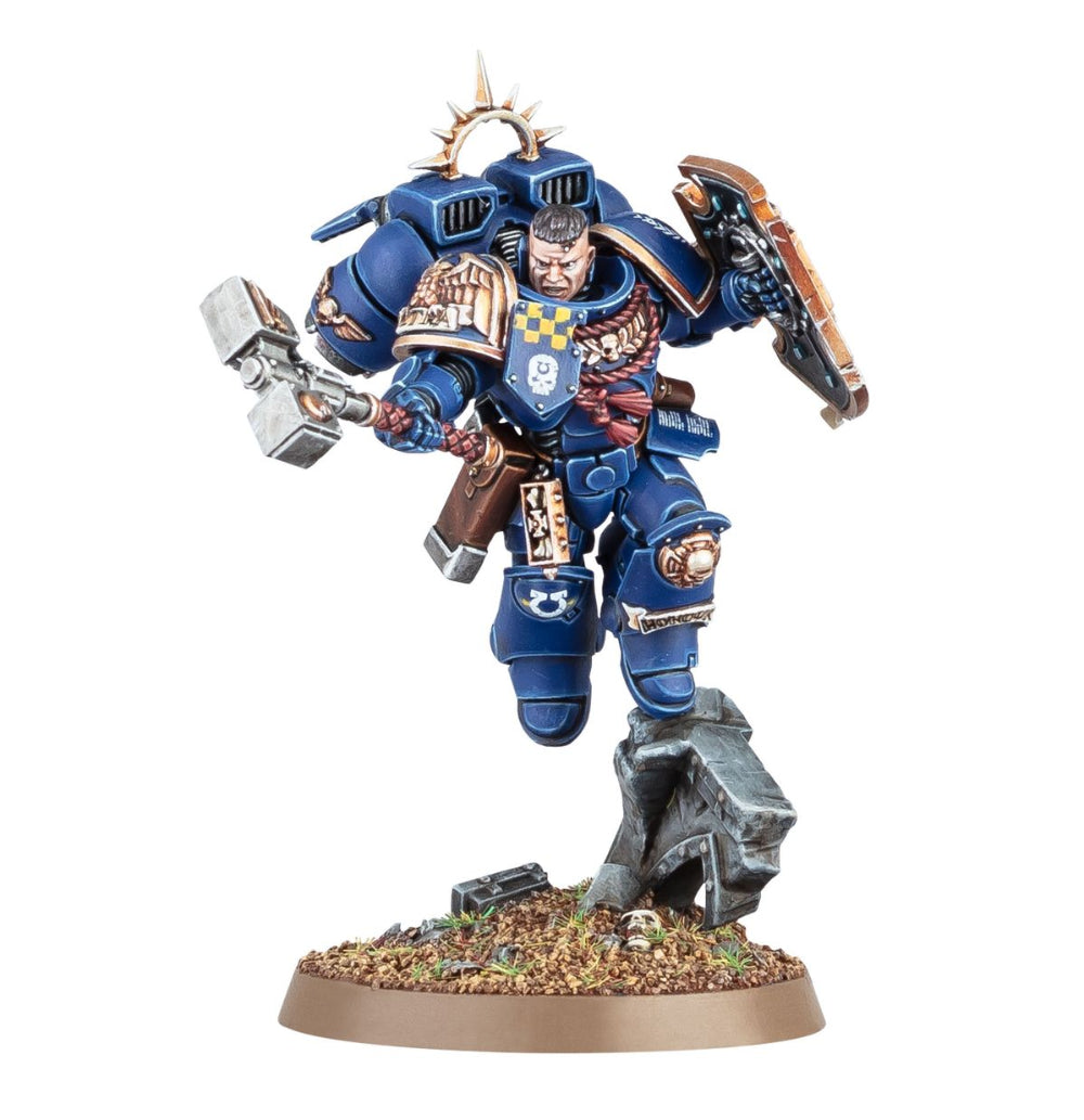 Warhammer 40,000 Space Marines: Captain with Jump Pack and Relic Shield