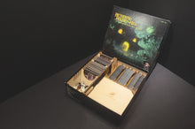 Load image into Gallery viewer, 烏鴉盒子 山中小屋 + 擴充 木製桌遊收納盒 Betrayal at House on the Hill + Exp. Wooden Insert